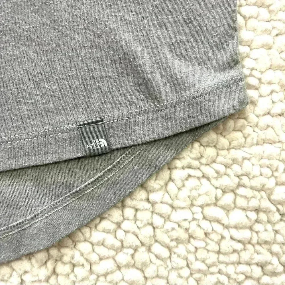 The North Face Gray Cotton Blend Scoop Neck Cap Sleeve High-Low Tee Size M - Picture 6 of 15